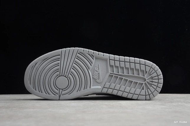1 Smoke Mid Jordan Grey 554724-092 AIR Light 0715